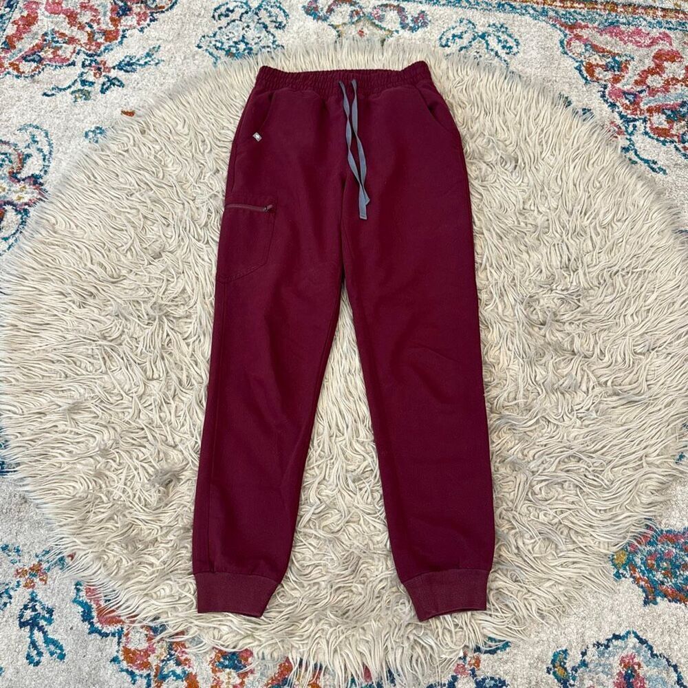Figs scrub pants size small tall
